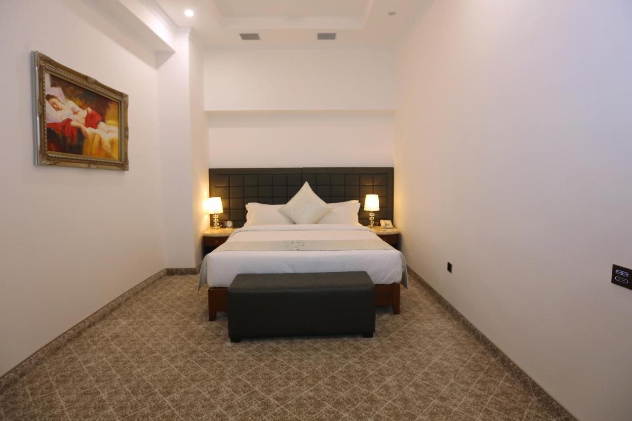 Parliament Palace Hotel Khujand Eksteriør billede