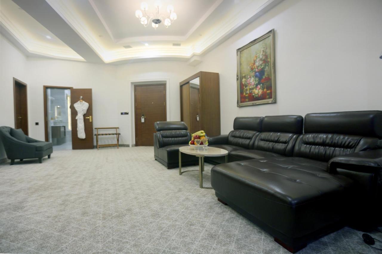Parliament Palace Hotel Khujand Eksteriør billede